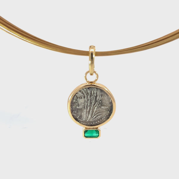 Vesta Emerald and Gold Necklace